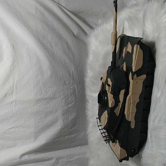 SALE! Vintage Extra Large RARE! Color Rolling Army Tank W Rubber Track & Wheels